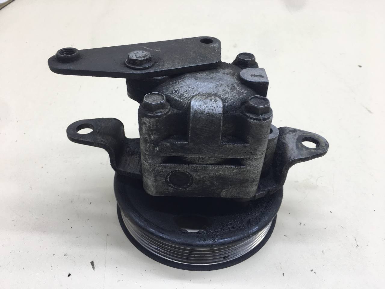 Насос гидроусилителя (электрогидроусилитель, ЭГУР) Nissan X-Trail (T30) 2001-2006