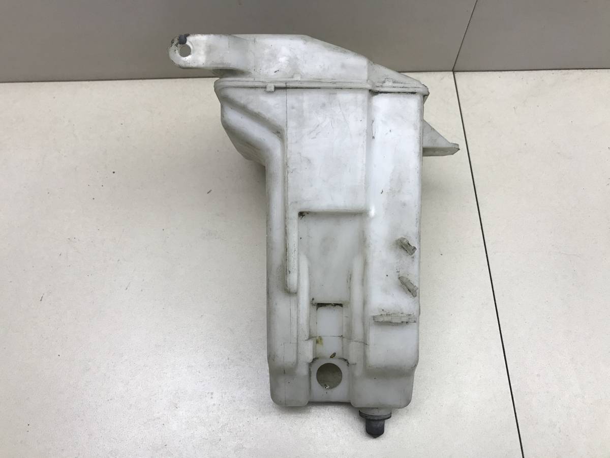 Бачок омывателя лобового стекла Toyota Ipsum (SXM10) 1996-2001