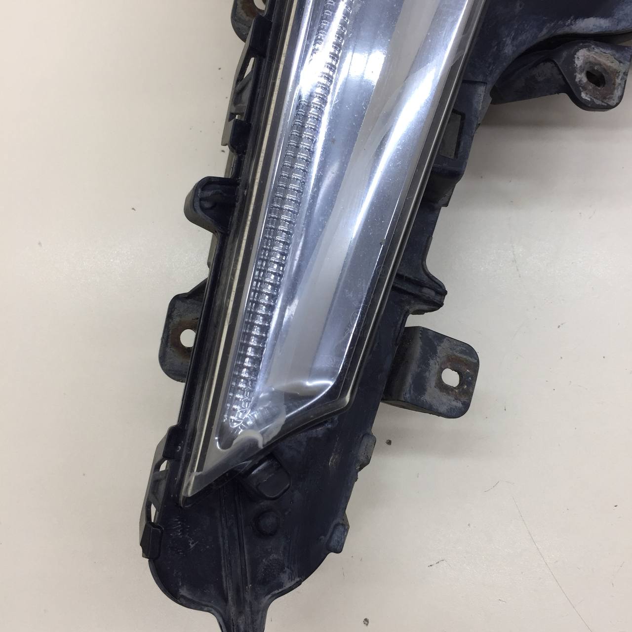 Фара противотуманная правая Lexus LX450D/570 2015>