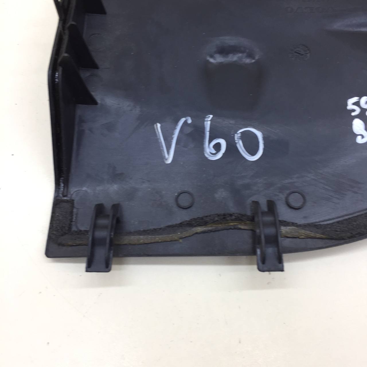 Крышка аккумулятора Volvo S60 (FS, FH) 2010>