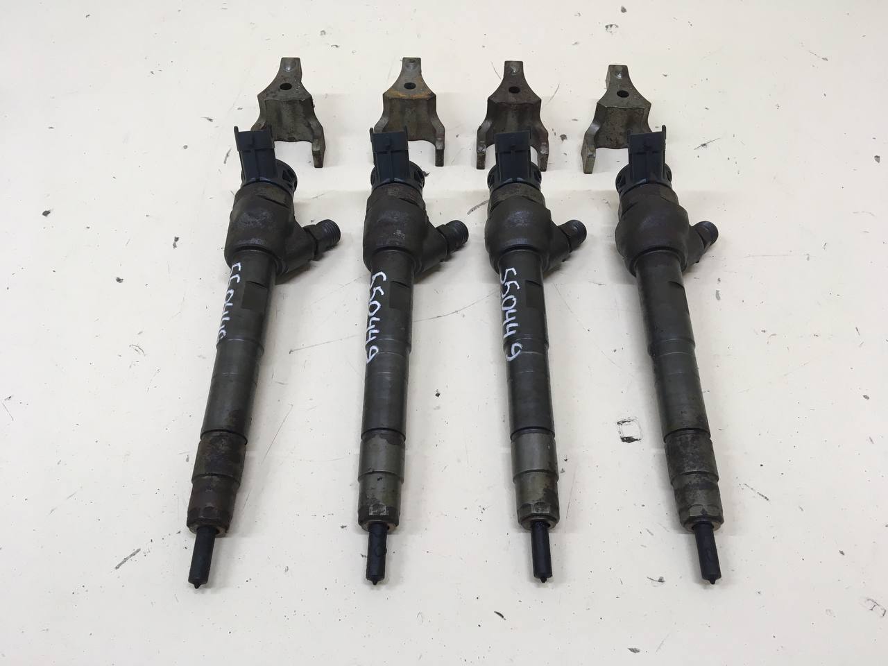 Форсунка дизельная электрическая Jaguar XE (760) 2014-2021