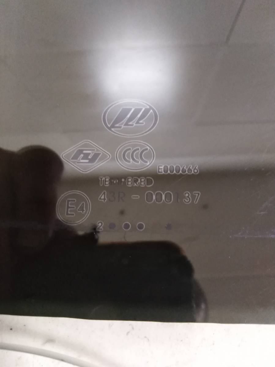 Стекло двери задней правой Lifan Smily 2008-2017