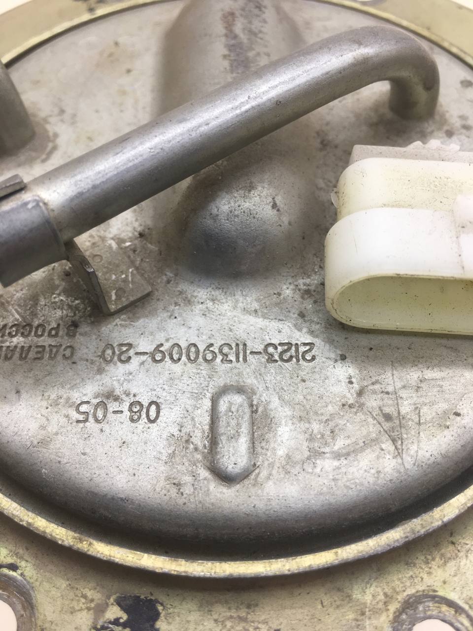 Насос топливный электрический Chevrolet Niva 2002-2009