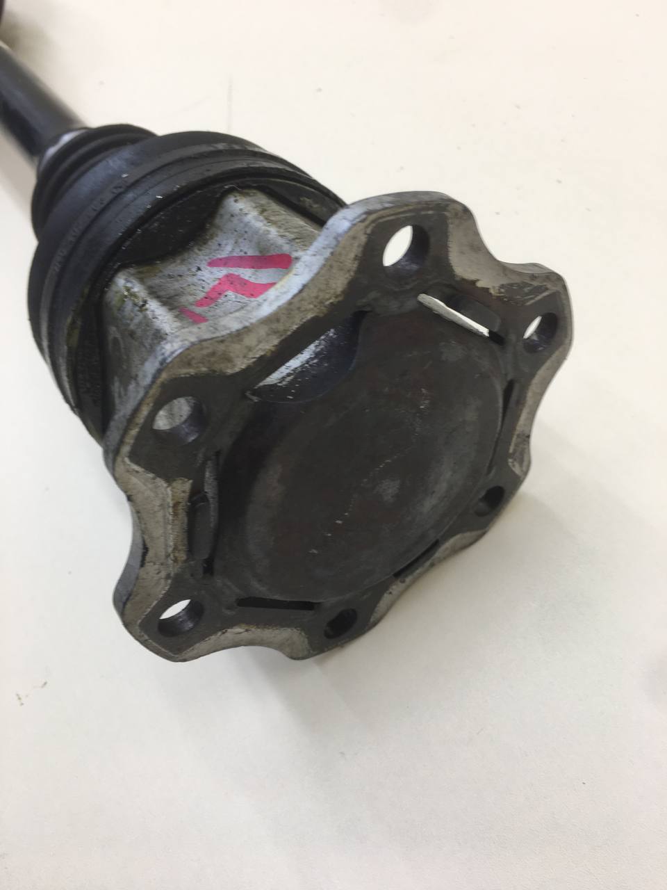 Полуось передняя Audi A6 (C7) 2011>