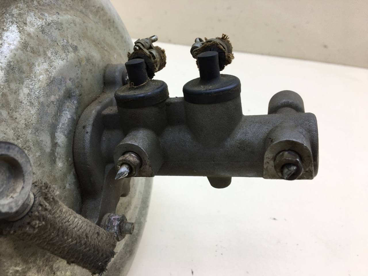 Усилитель тормозов вакуумный Lada Niva 4х4 2121 1977-2021