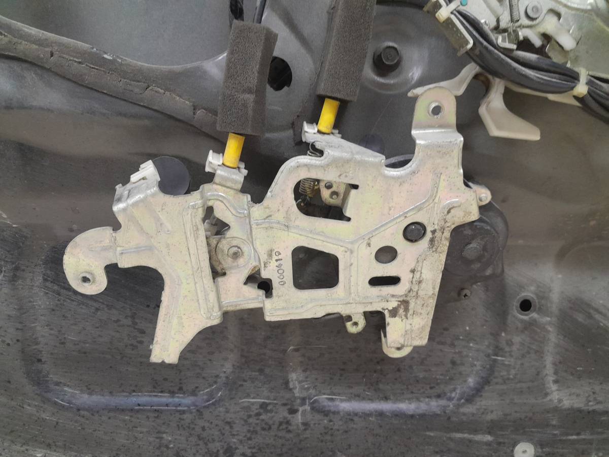 Дверь сдвижная Honda Stepwgn (RG) 2005-2009