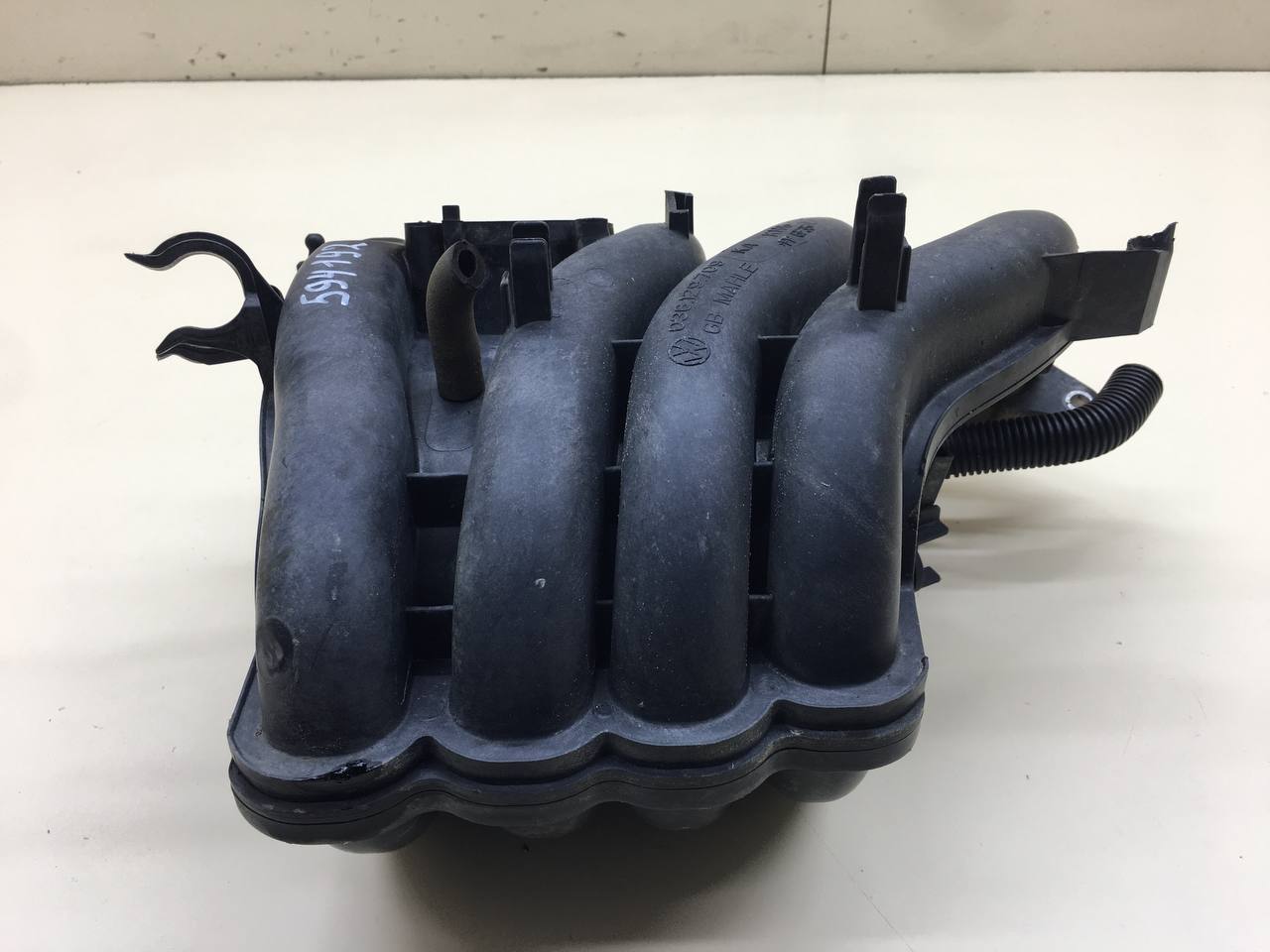 Коллектор впускной Skoda Rapid 2012-2020