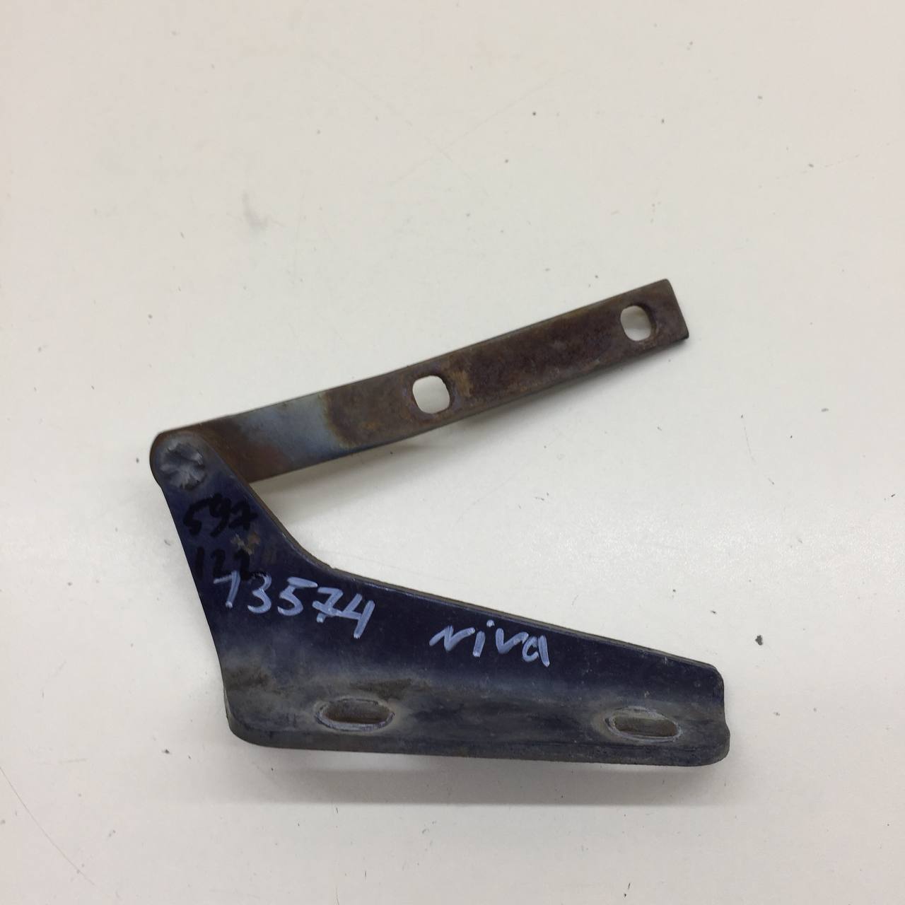 Петля капота правая Chevrolet Niva 2009-2020