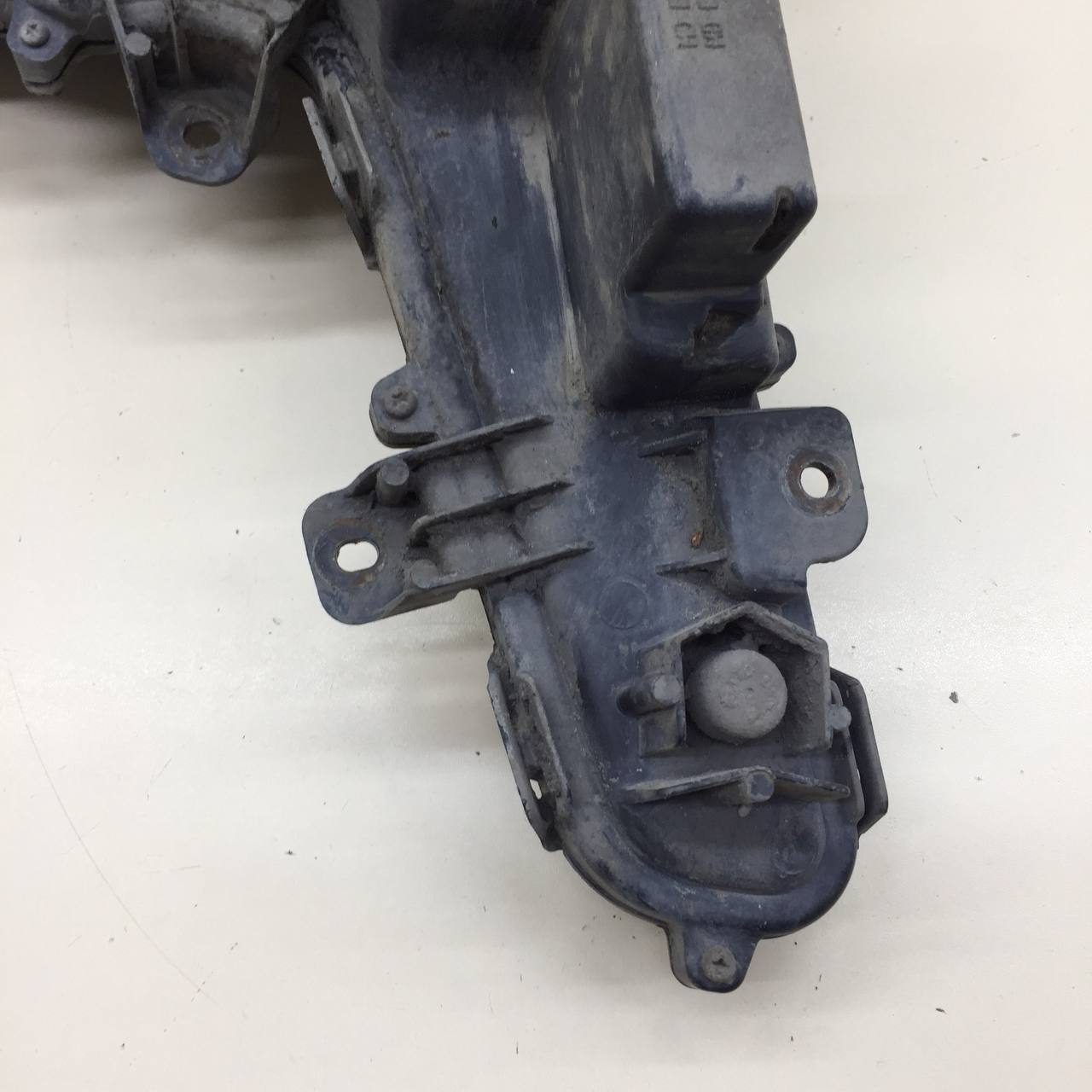 Фара противотуманная правая Lexus LX450D/570 2015>