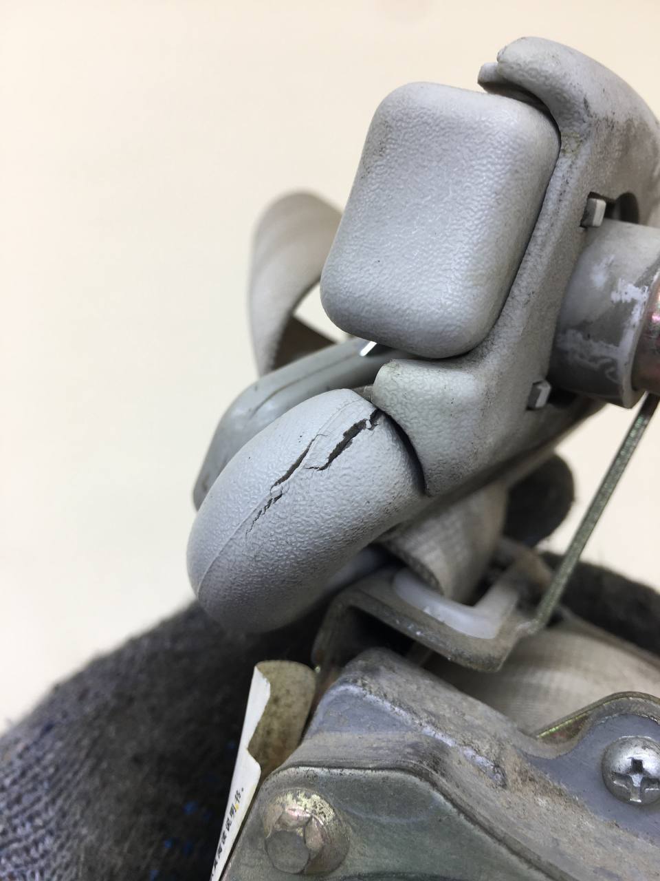 Ремень безопасности с пиропатроном Geely MK Cross 2011>