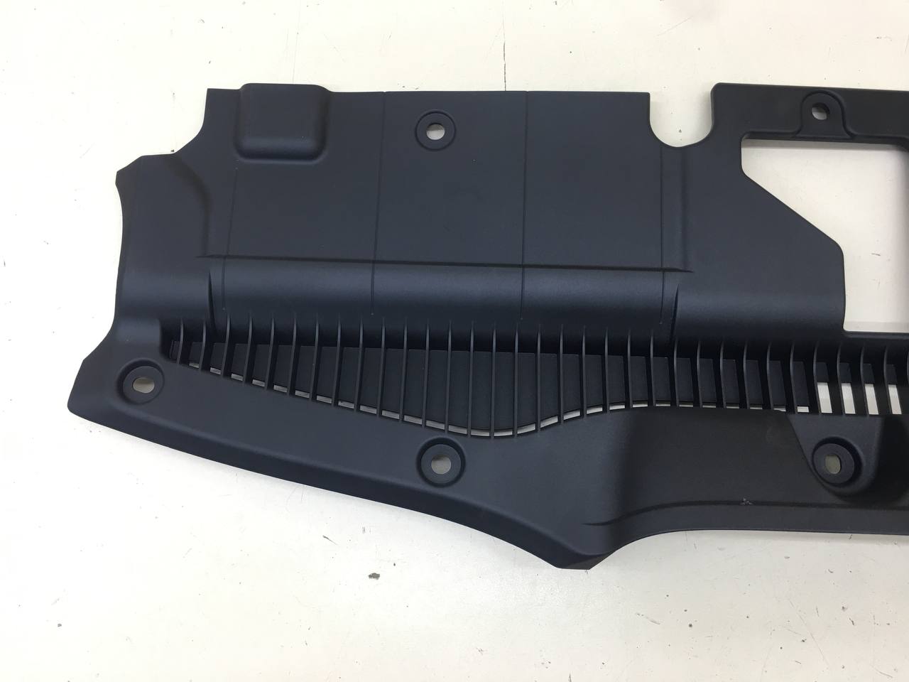 Кожух замка капота Subaru B9 Tribeca (WX/W10) 2004-2008