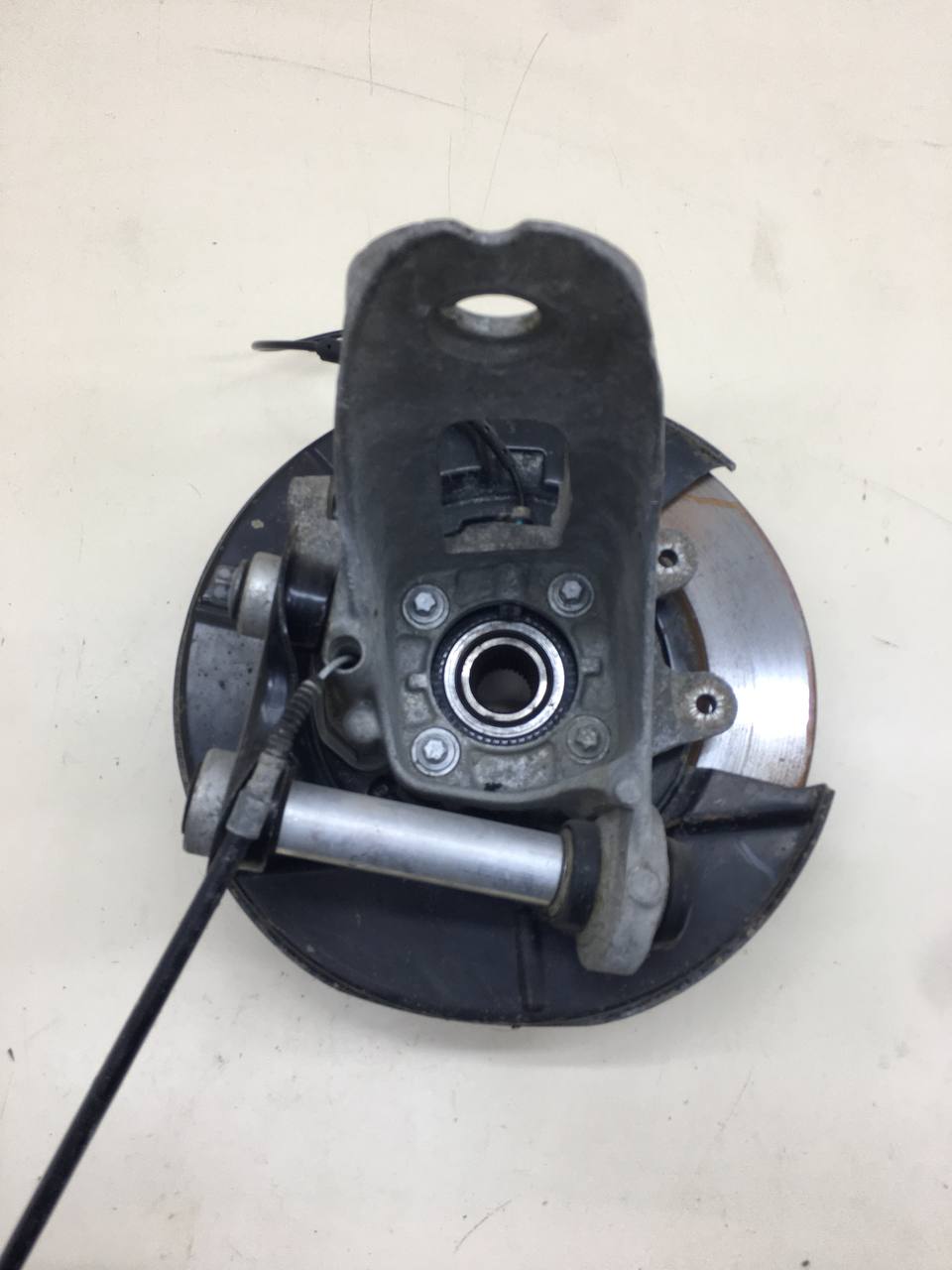 Кулак поворотный задний правый BMW X5 E53 2000-2007