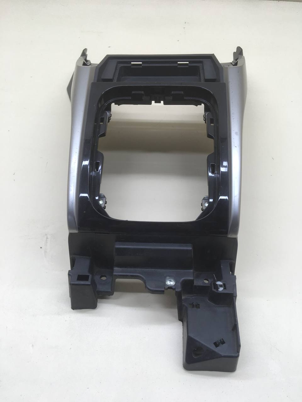 Консоль центральная Mitsubishi L200 5 (KK/KL) 2015>