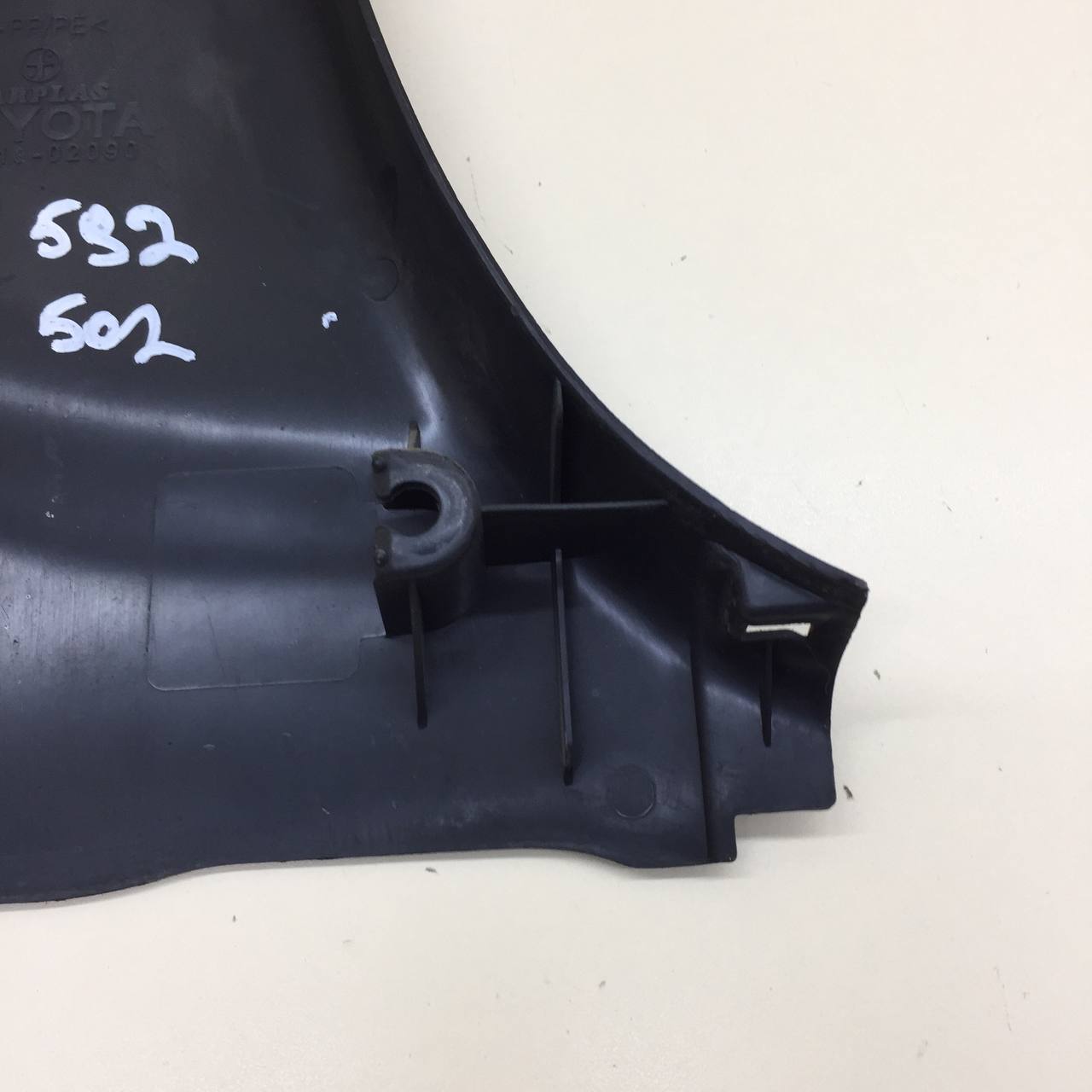 Обшивка стойки Toyota Corolla E120 2001-2007