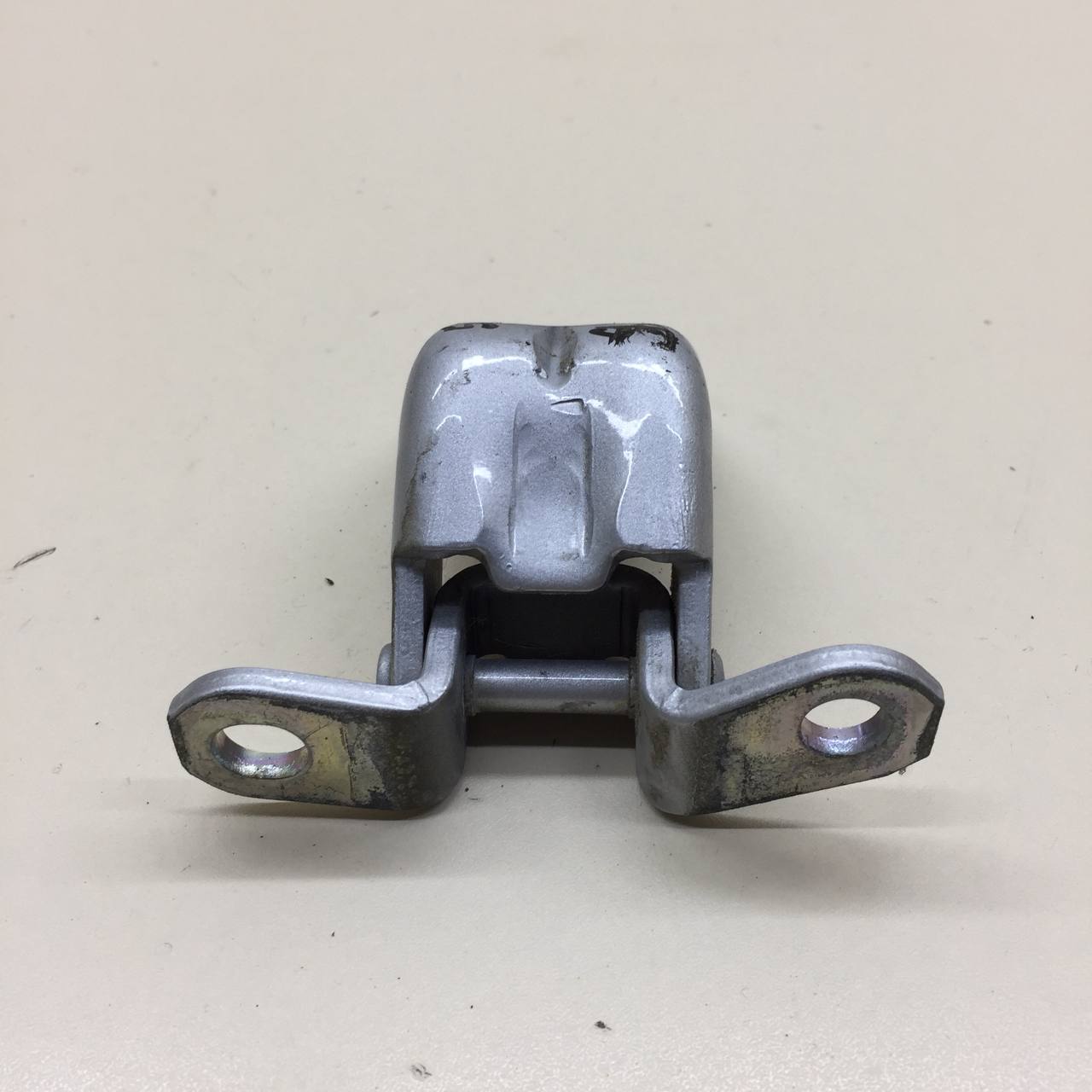 Петля двери задней левой нижняя Nissan Maxima (a36) 2015-2023