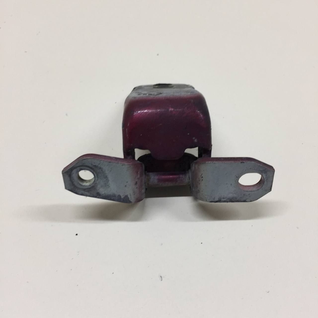 Петля двери передней правой нижняя Suzuki Grand Vitara 2005-2015