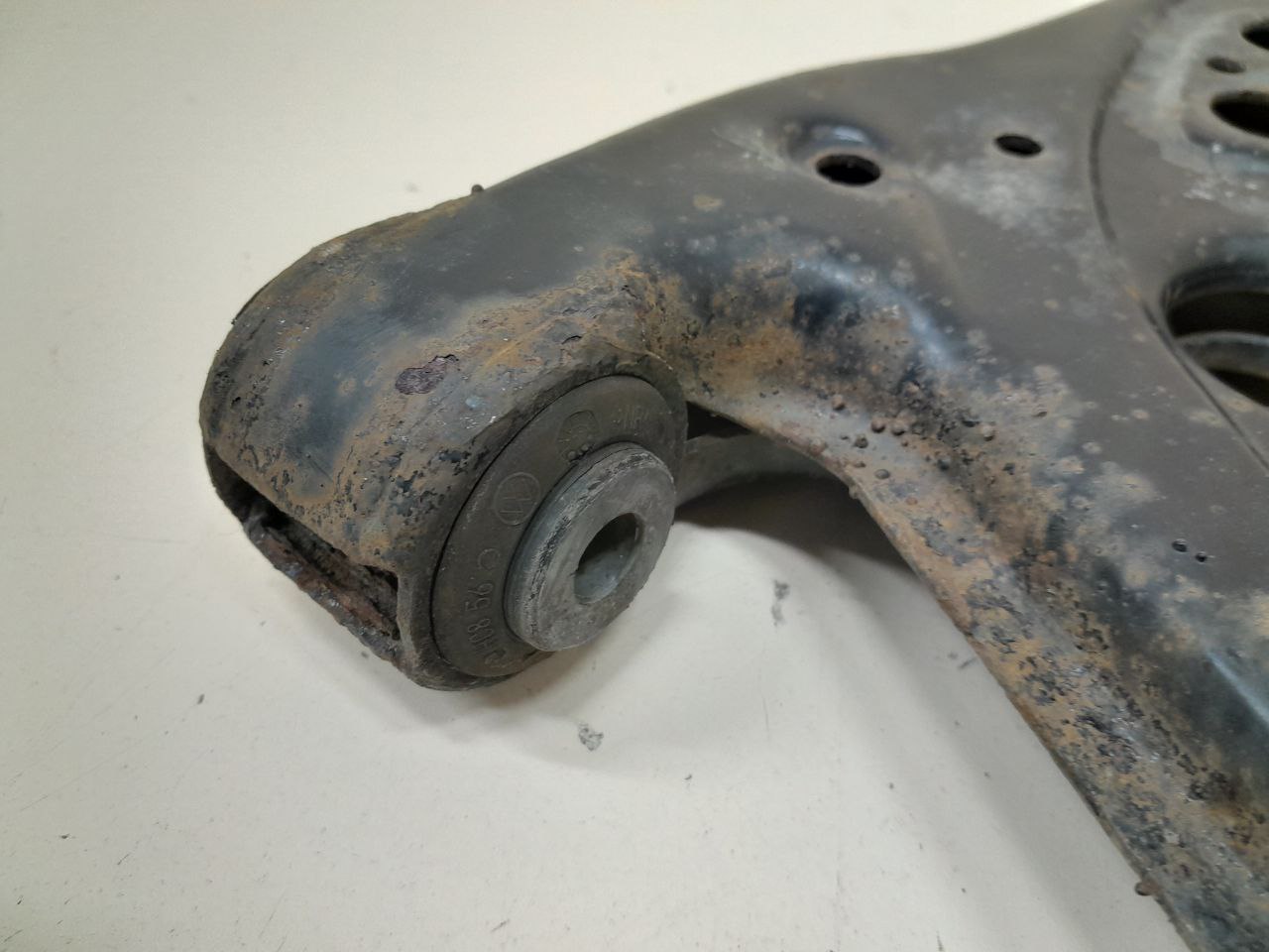 Рычаг передний Skoda Fabia (5J) 2007-2014