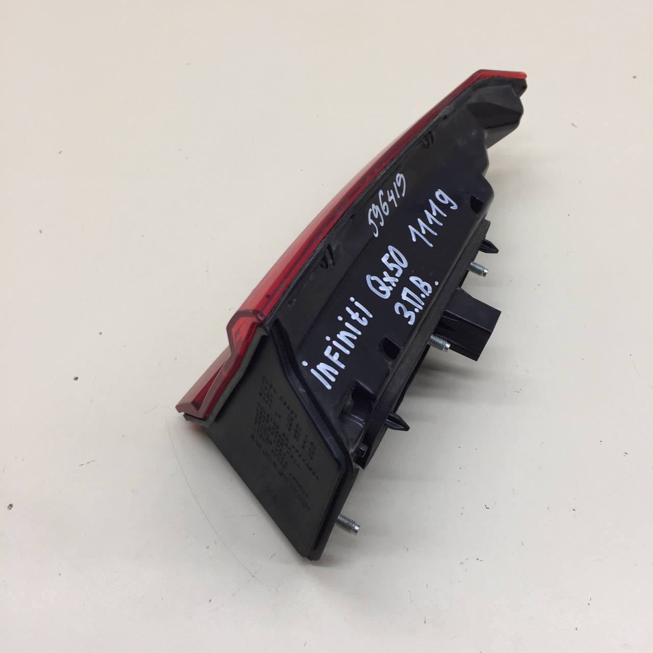 Фонарь задний внутренний правый Infiniti QX50 (J55) 2017-2022