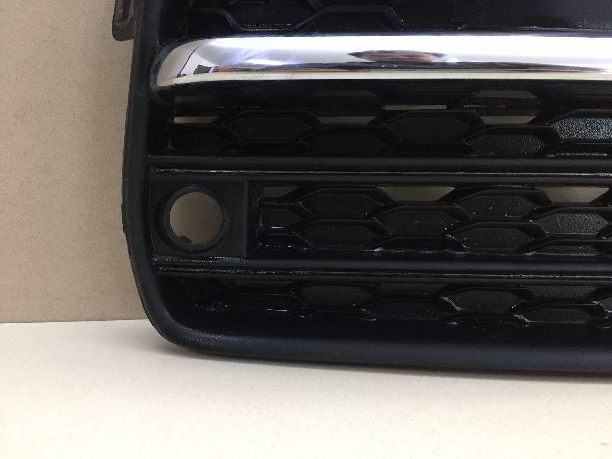 Решетка в бампер правая Volvo XC90 2015>