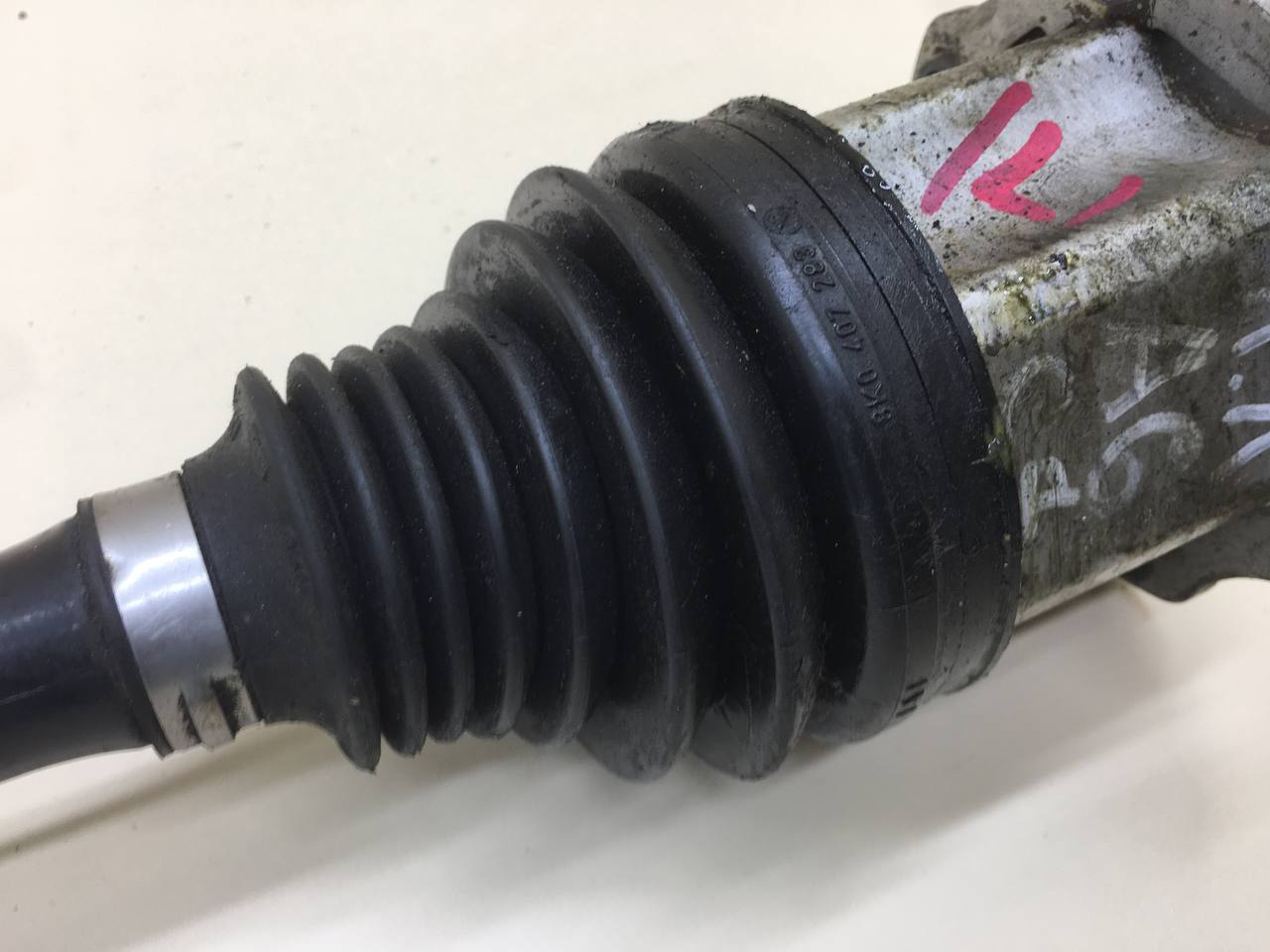 Полуось передняя Audi A6 (C7) 2011>