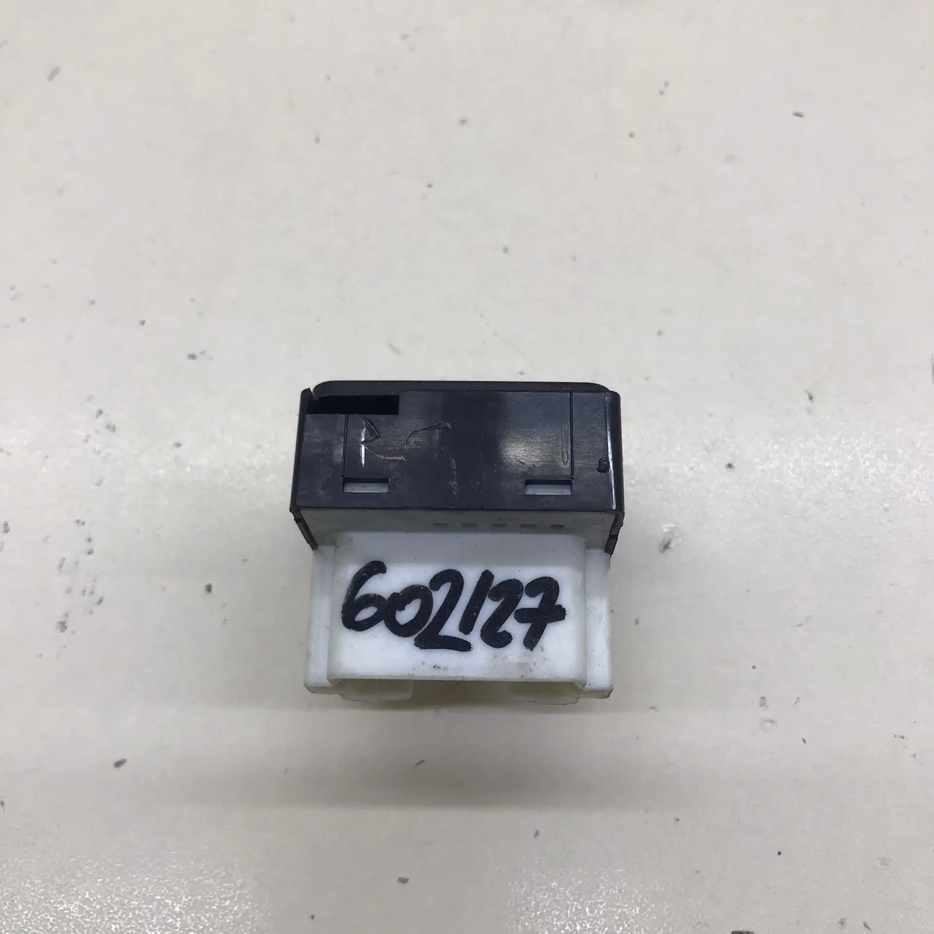 Переключатель регулировки зеркала Mitsubishi Outlander (GF) 2012>