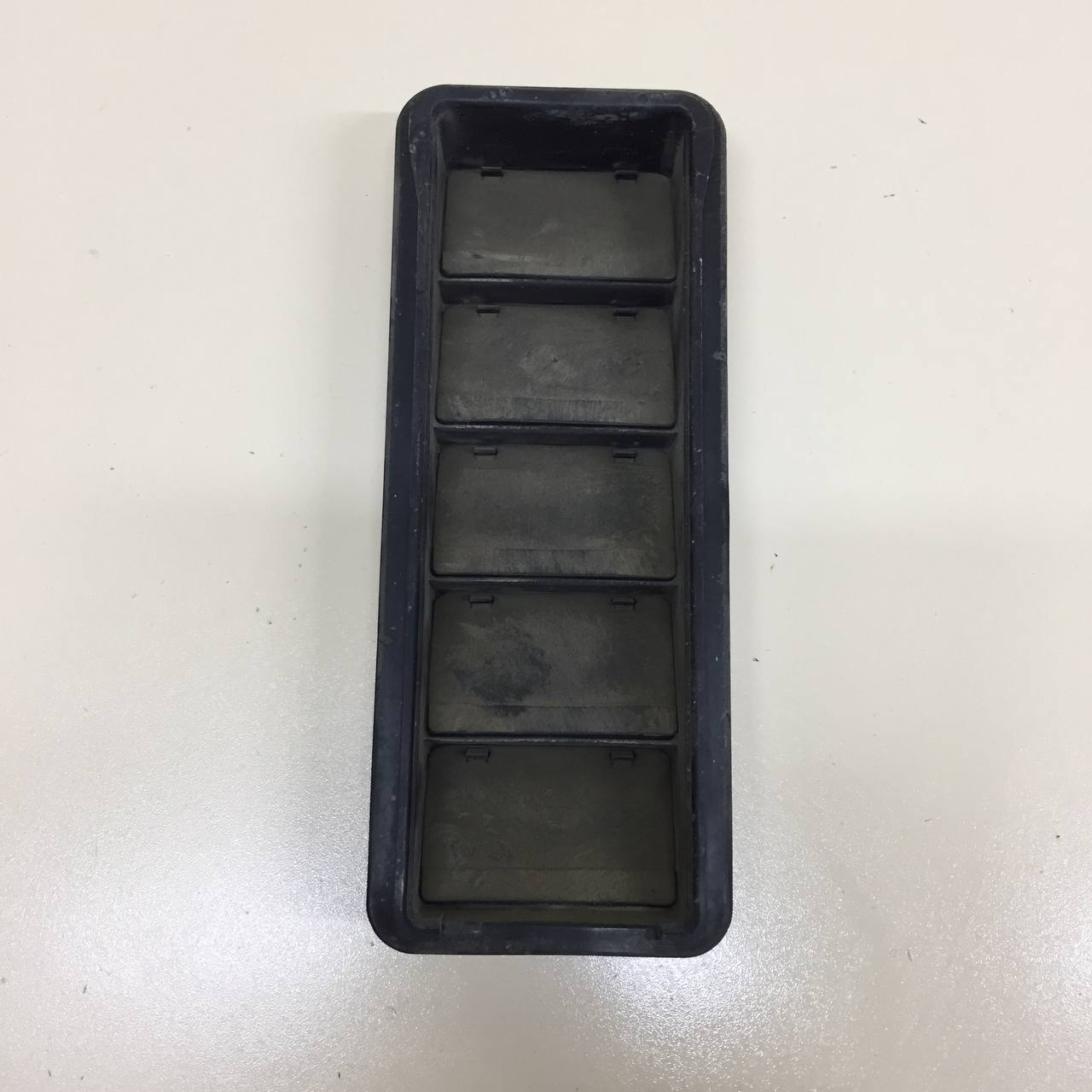 Решетка вентиляционная Jaguar XE (760) 2014-2021