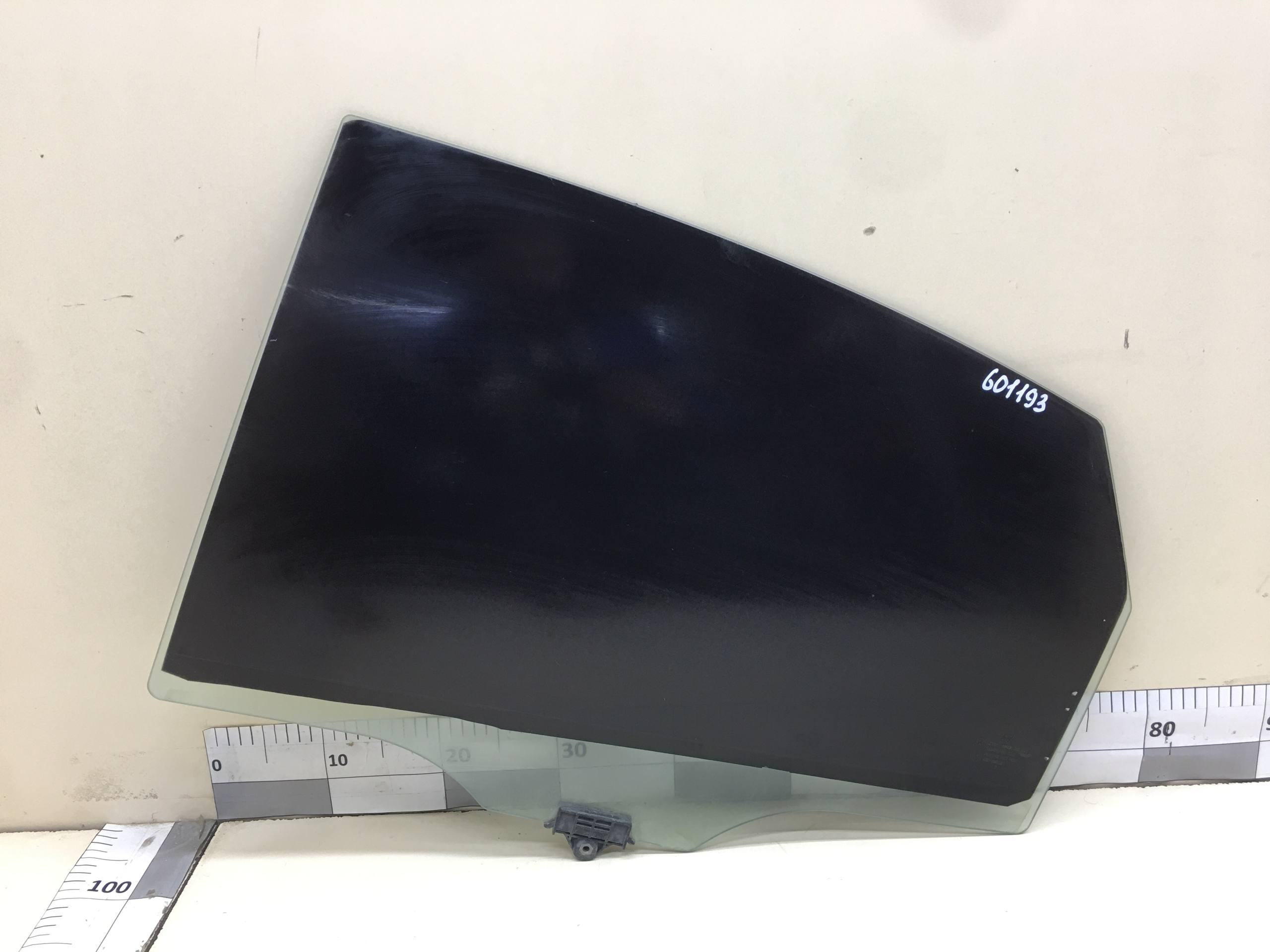 Стекло двери задней левой Hyundai Elantra (HD) 2006-2010