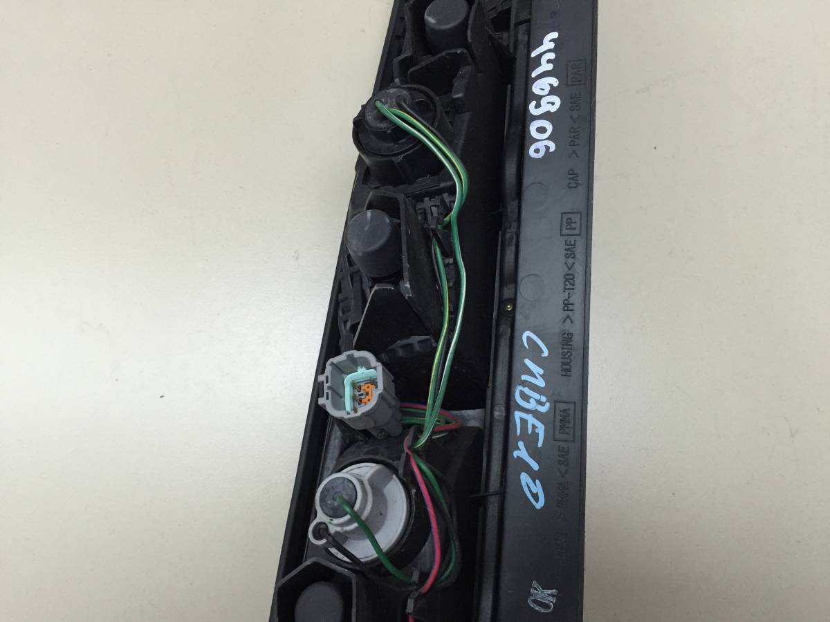 Фонарь задний правый Nissan Cube (Z10) 1998-2002