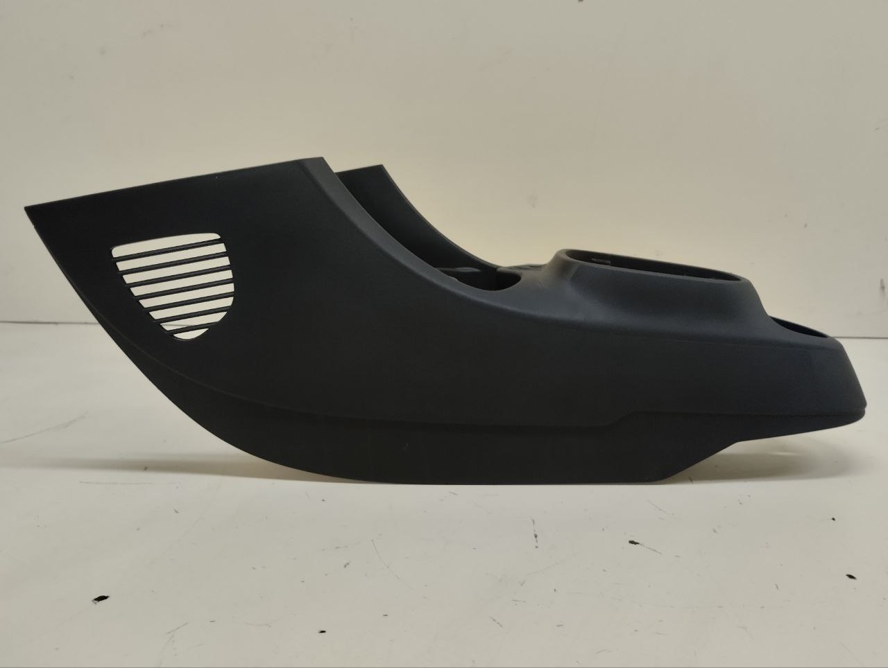 Консоль центральная Peugeot 107 2006-2014