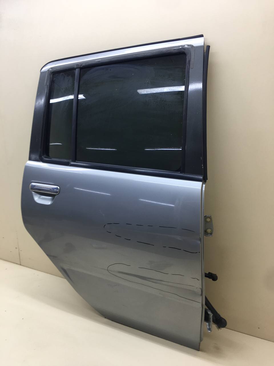 Дверь задняя правая Nissan Cube (Z10) 1998-2002