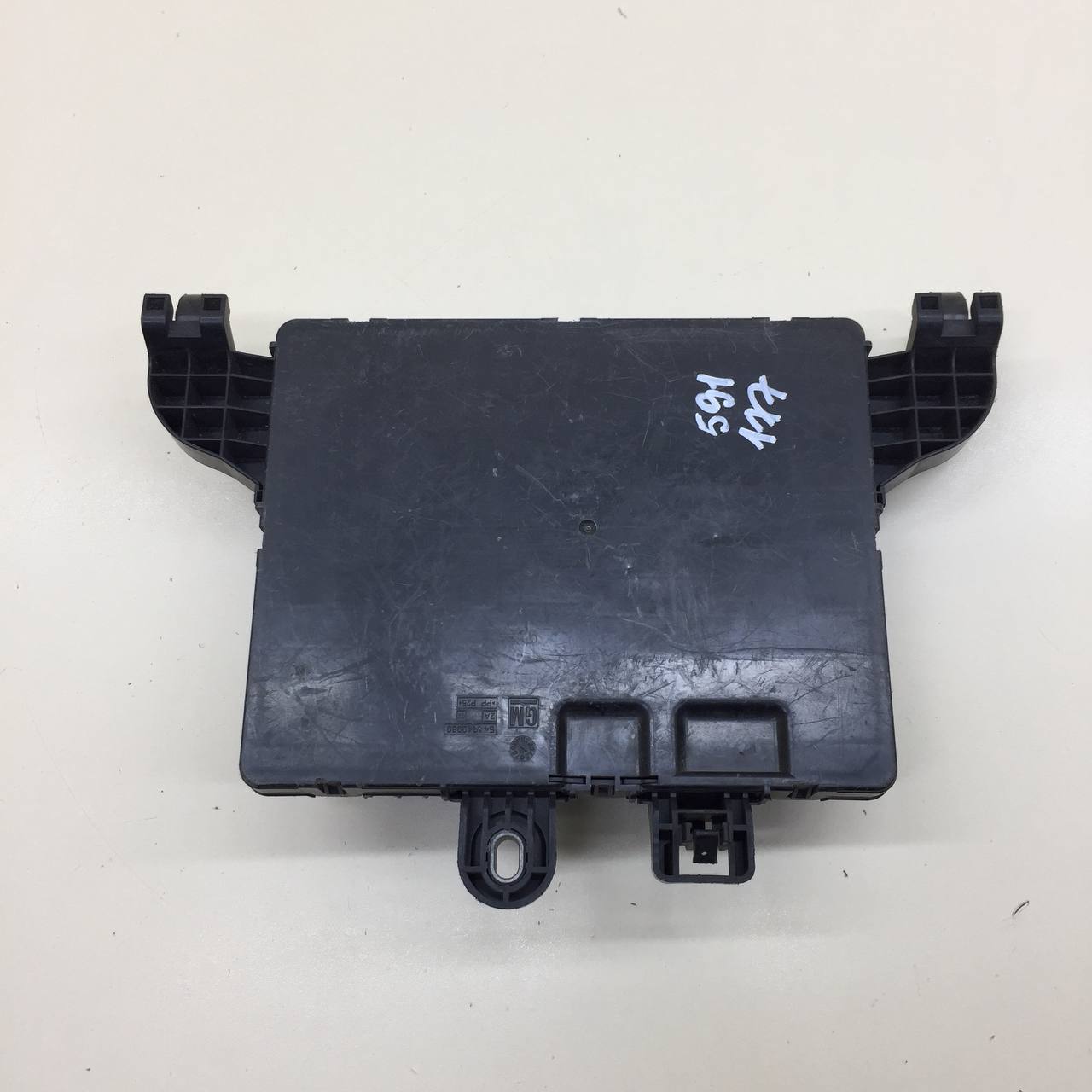 Блок предохранителей Opel Insignia 2008-2017