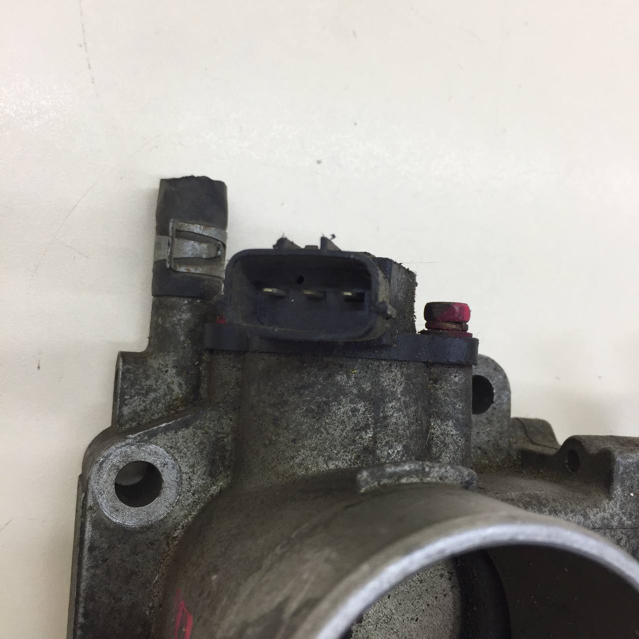 Заслонка дроссельная механическая Mazda 323 (BJ) 1998-2003