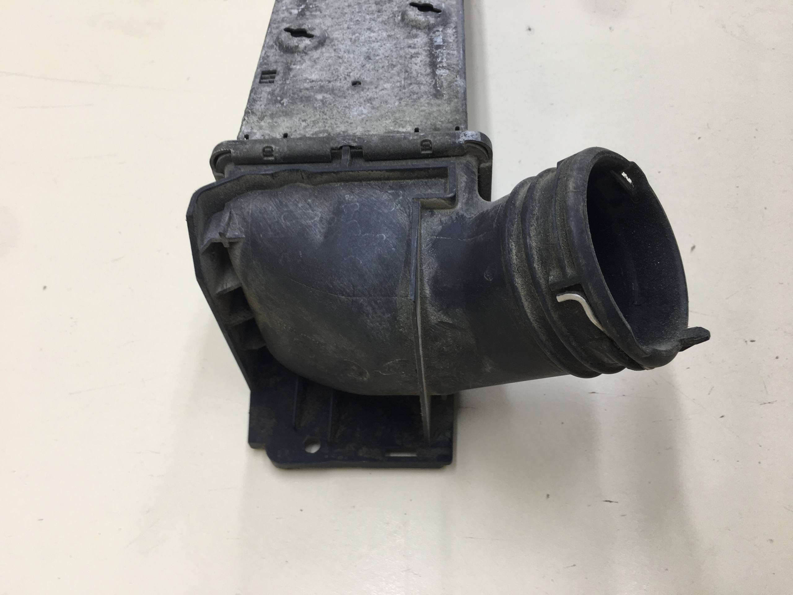 Интеркулер BMW 1-series E87/E81 2004-2011