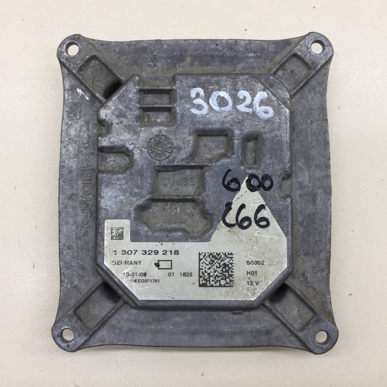 Блок ксеноновой лампы Audi A4 (B8) 2007-2011