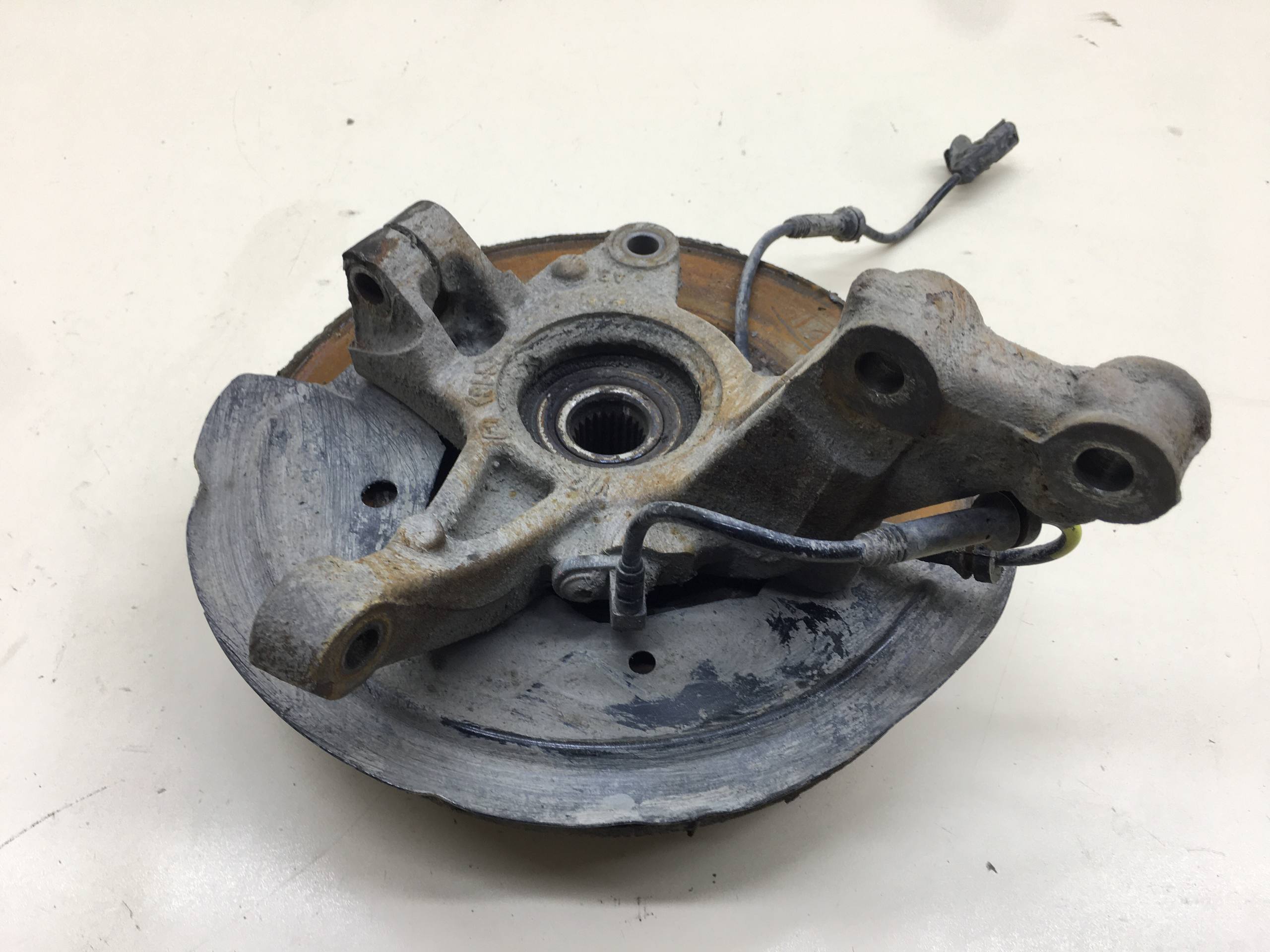 Кулак поворотный передний правый Lada X-RAY 2016>