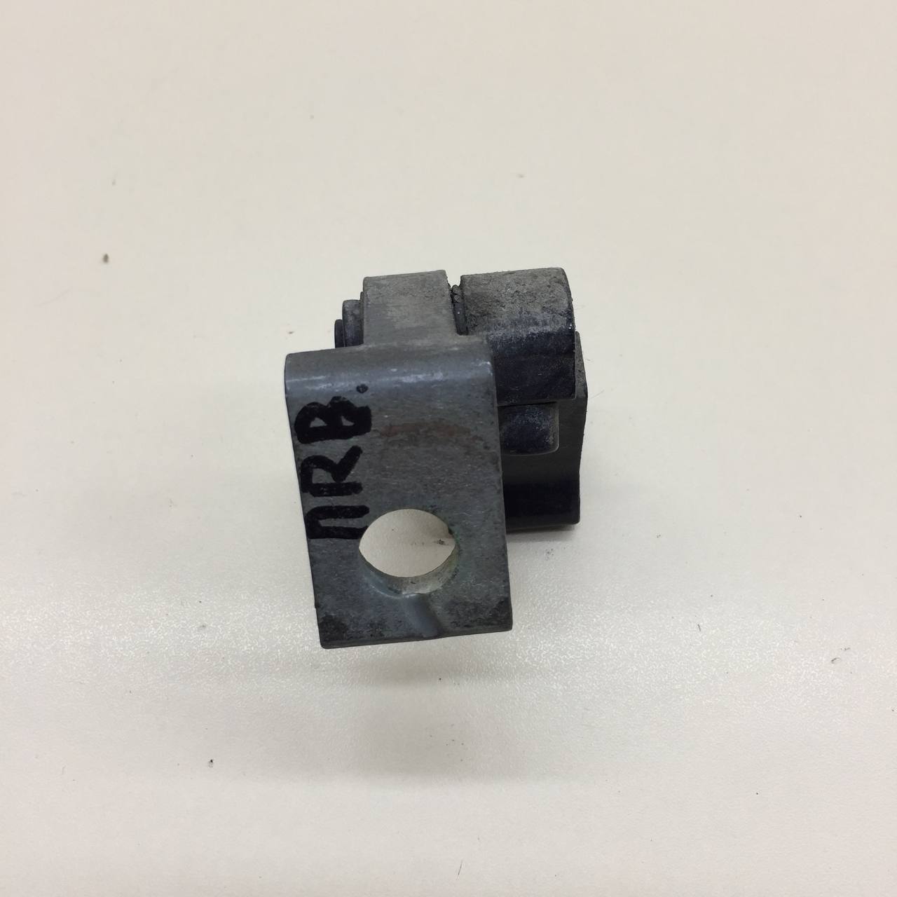 Петля двери Volkswagen Polo (MK5) 2011-2020