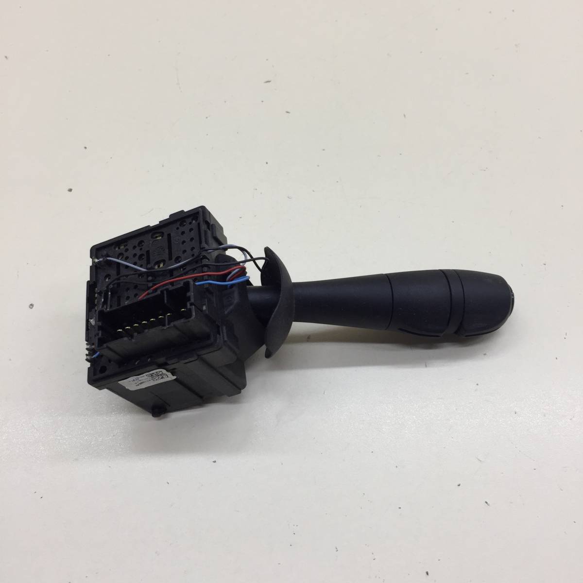 Переключатель стеклоочистителей Lada X-RAY 2016>