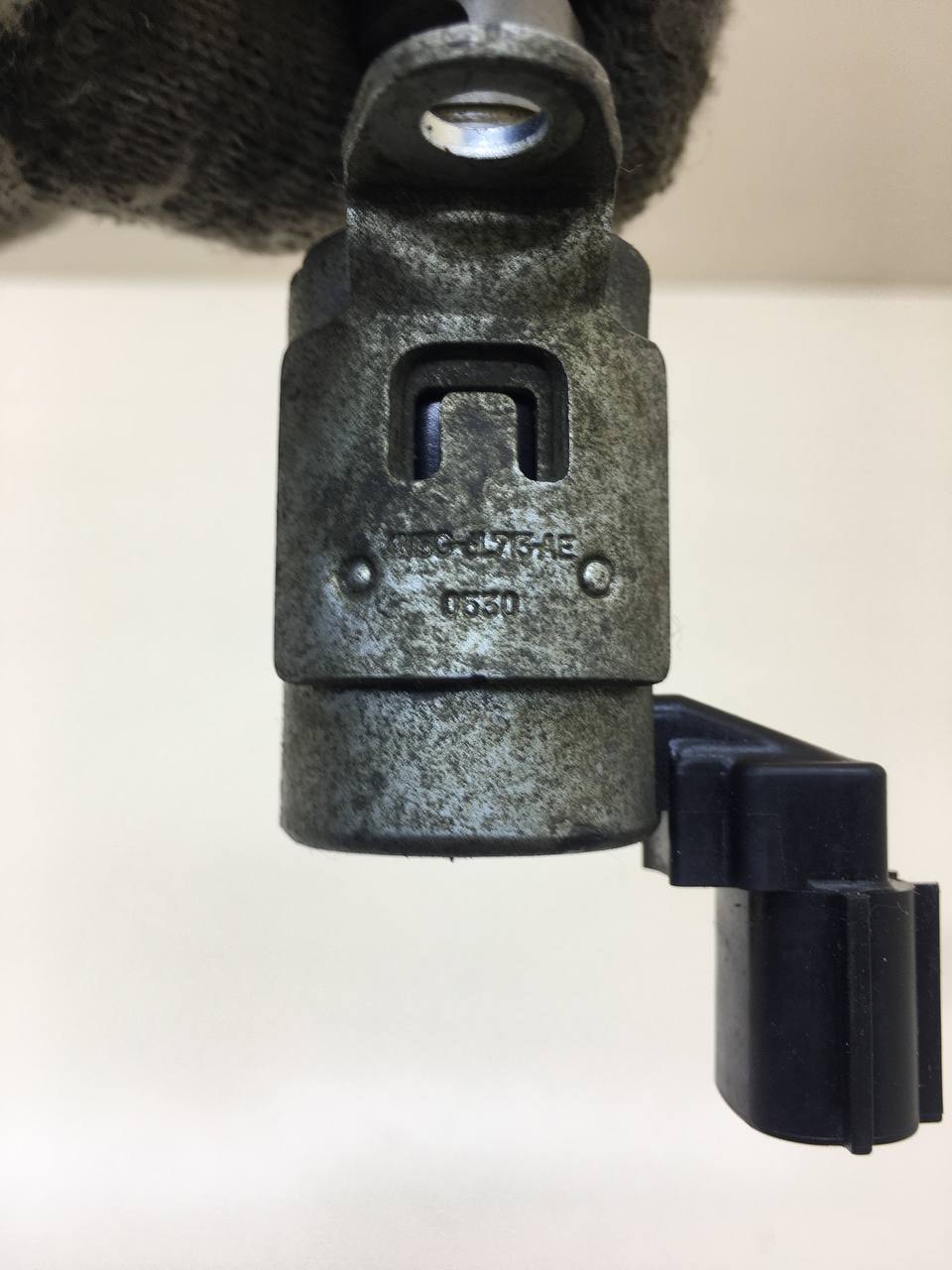 Клапан электромагн. изменения фаз ГРМ Ford Focus 3 2011>