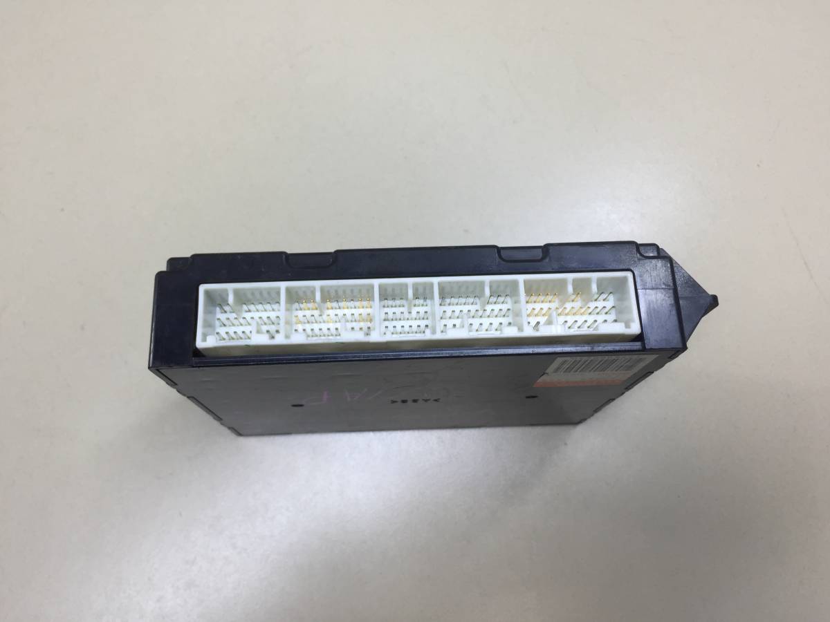 Блок электронный Lexus LS 430 (UCF30) 2000-2006