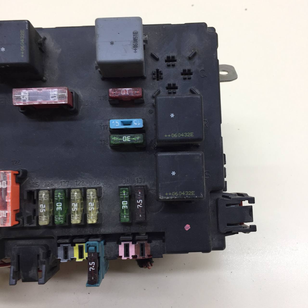 Блок предохранителей Mercedes-Benz S-Class (W221) 2005-2013