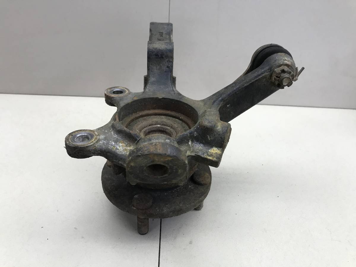 Кулак поворотный передний правый Nissan Pulsar (N15) 1995-2000