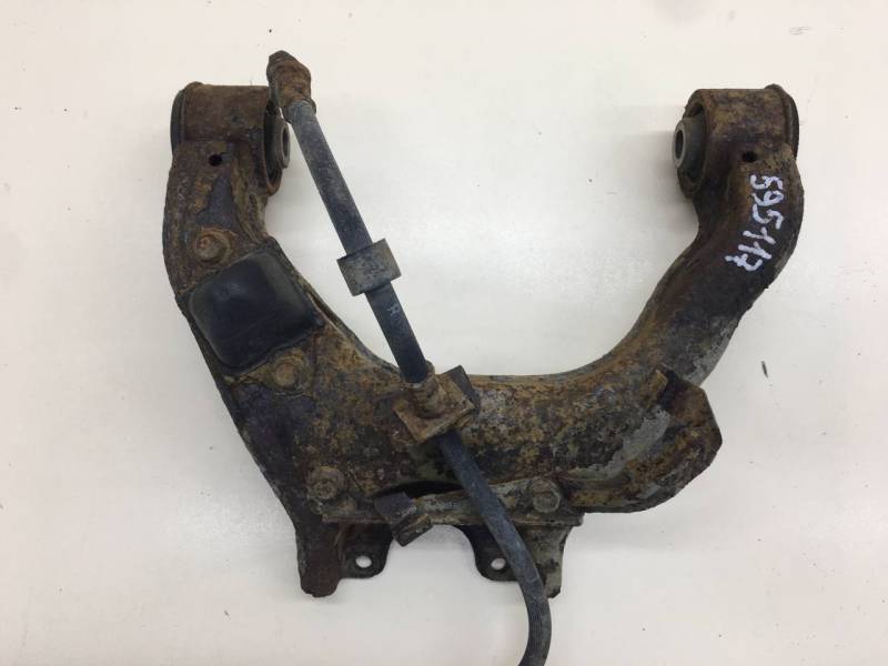 Рычаг передний верхний левый Mitsubishi L200 (KB) 2006-2016