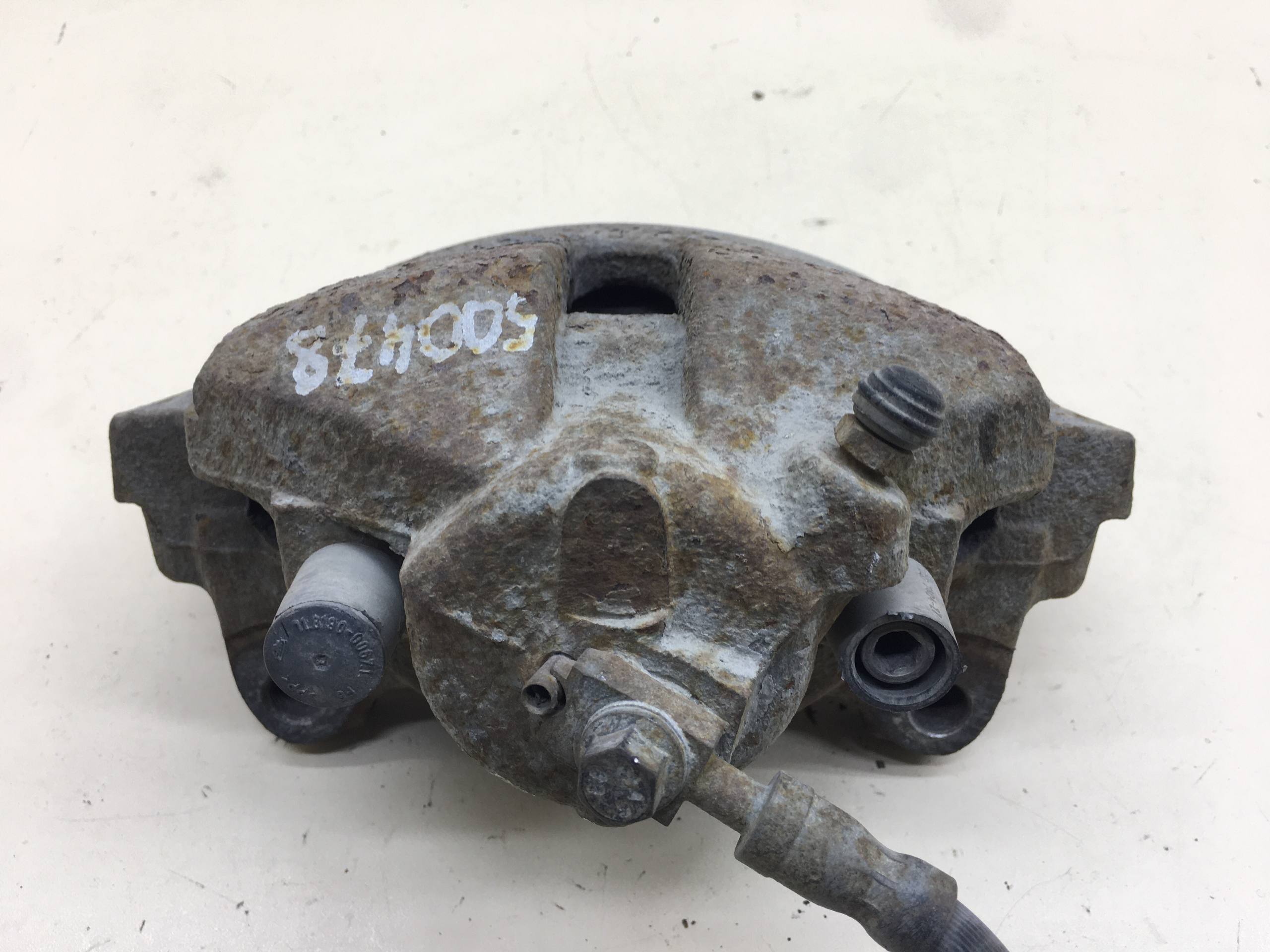 Суппорт передний правый Skoda Octavia (A5 1Z-) 2004-2013