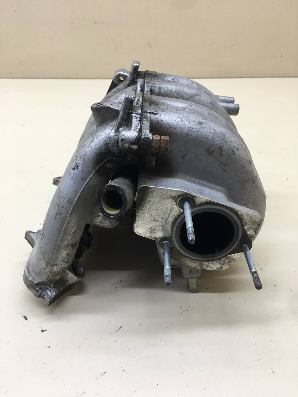 Коллектор впускной Lada  Niva Travel 2020>