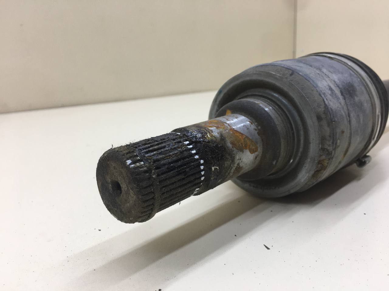 Полуось задняя левая Mercedes-Benz R-Class (W251) 2005>