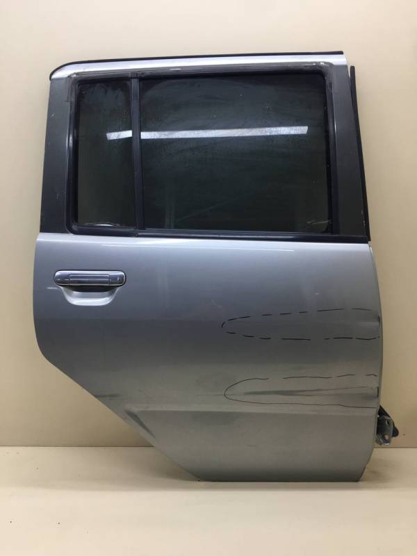 Дверь задняя правая Nissan Cube (Z10) 1998-2002