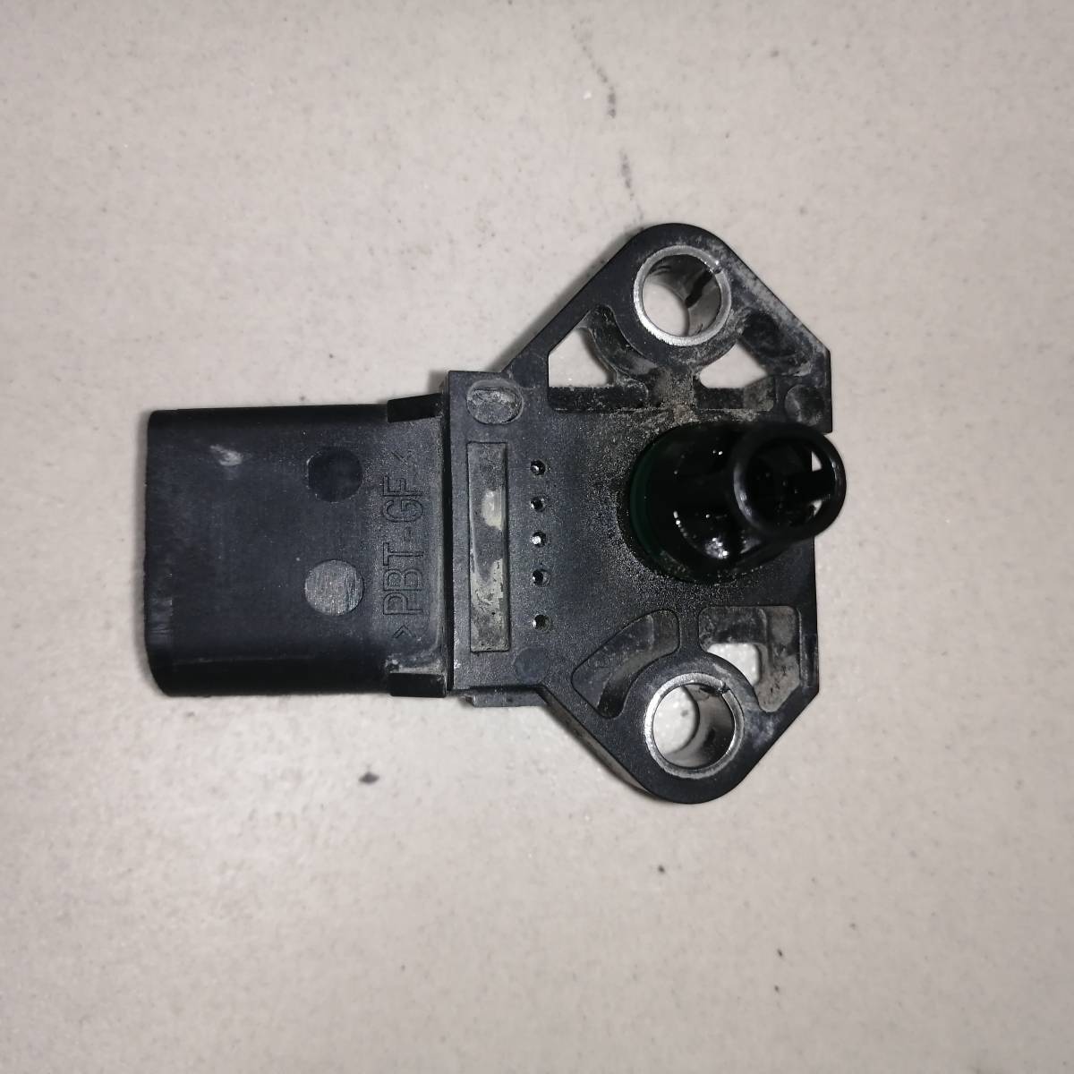 Датчик абсолютного давления Skoda Superb 2008-2015