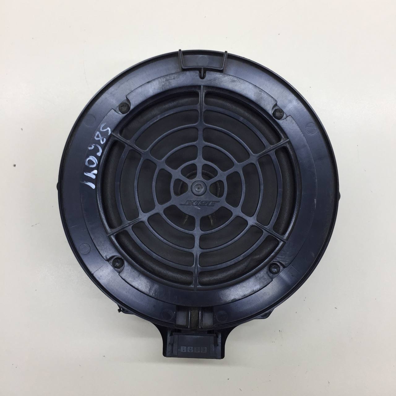 Динамик Porsche Cayenne 2003-2010