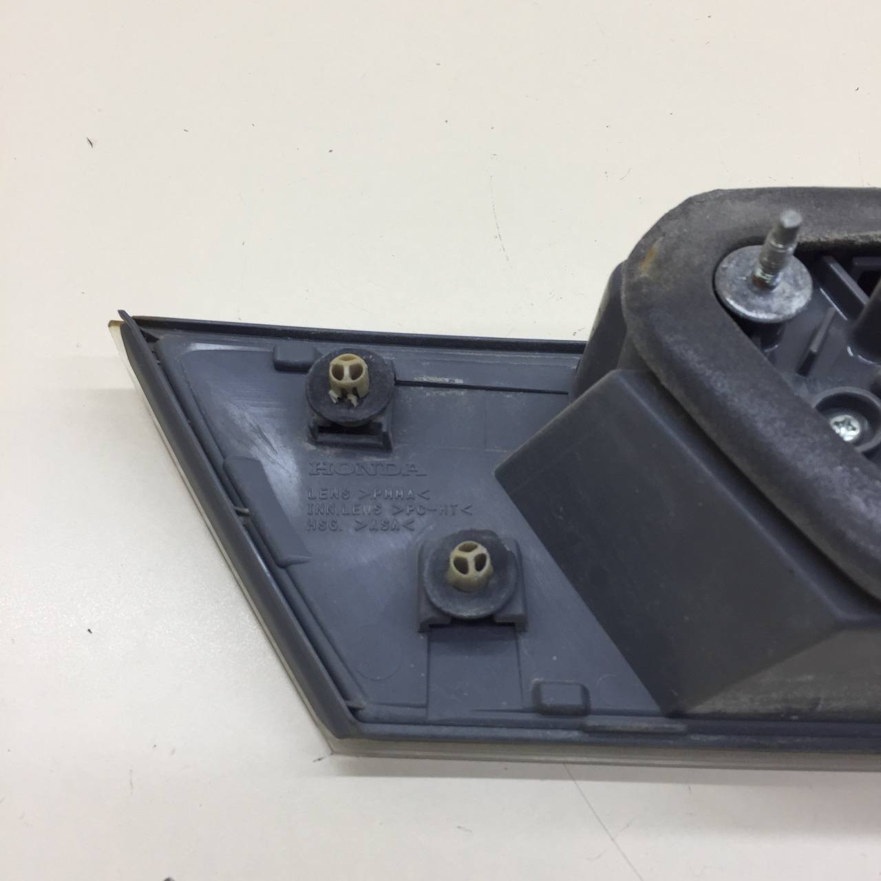 Фонарь задний внутренний правый Honda Civic 4D 2012>