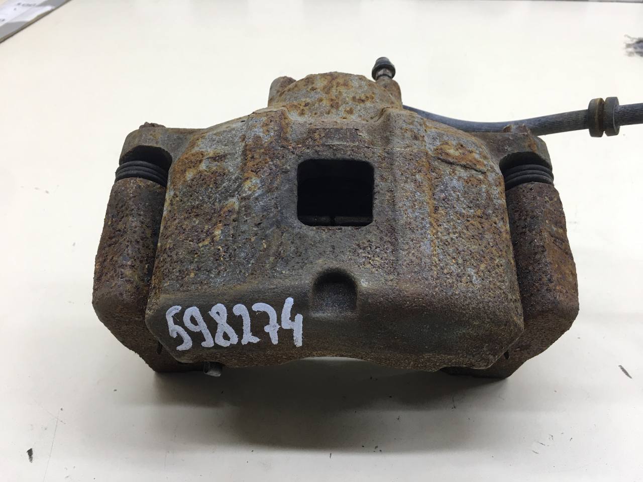 Суппорт передний левый Mitsubishi ASX (GA) 2010>